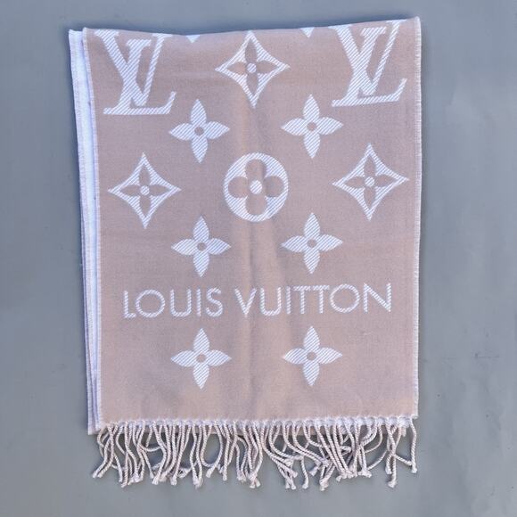 Louis Vuitton Pink And White Wool Logo Scarf With Tassels Essentials